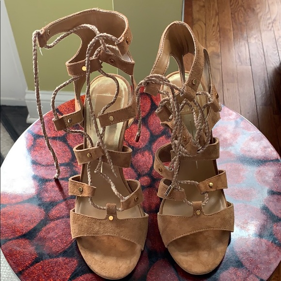 Dolce Vita Shoes - Beautiful 🌟 suede 👠 open toe 🌟 heels